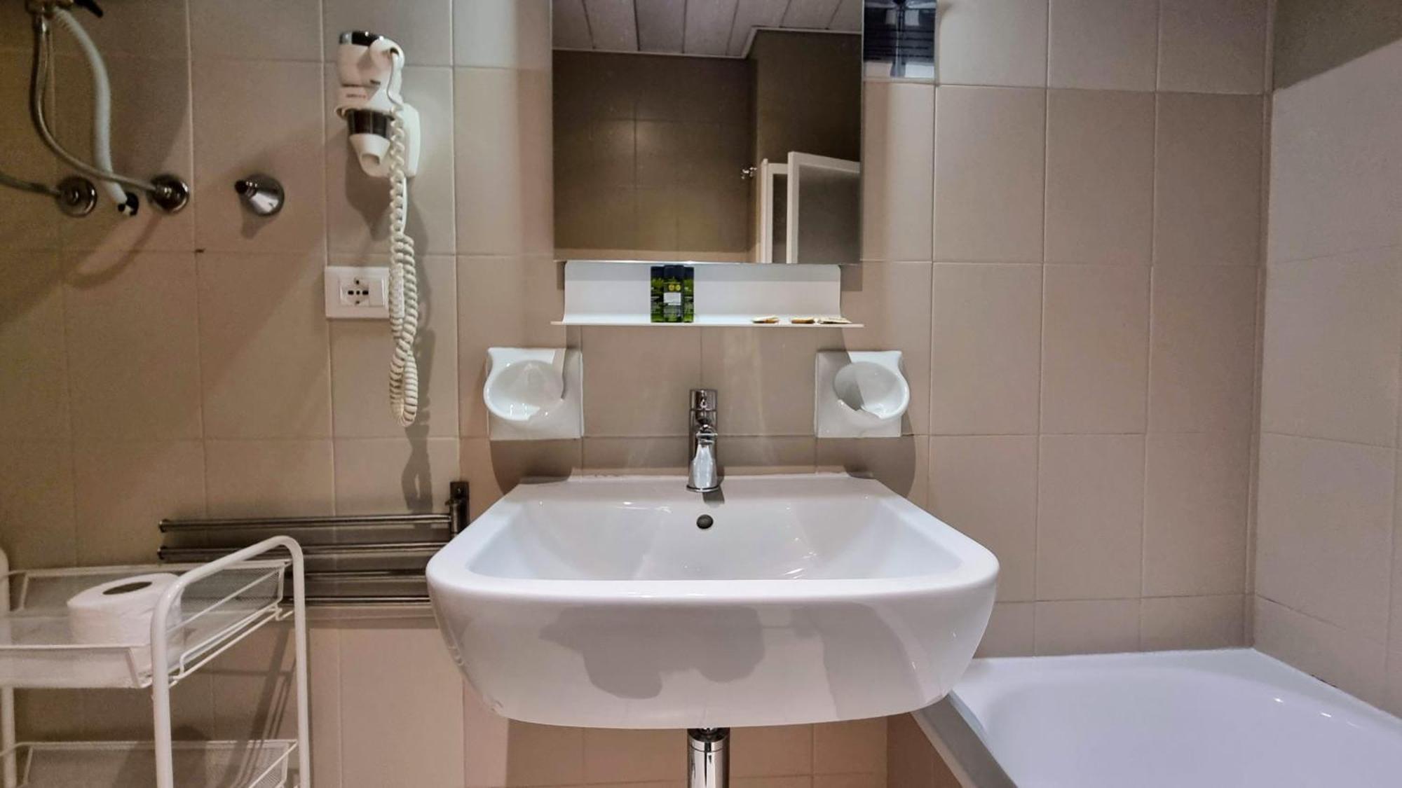 Locanda Al Volo Tommaseo Trieste Eksteriør billede